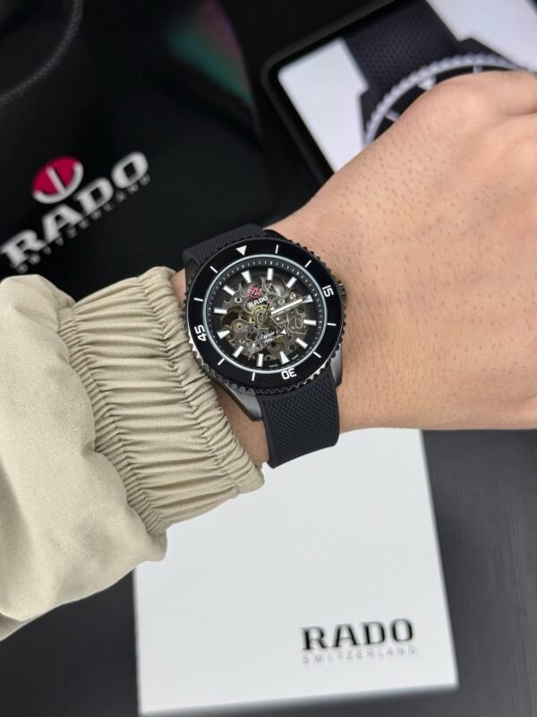 Rado Captain Cook Black